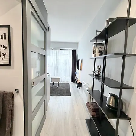 Charming Studette With Balcony Paris La Defense Διαμέρισμα Puteaux