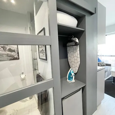 Charming Studette With Balcony Paris La Defense Puteaux