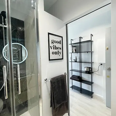 Charming Studette With Balcony Paris La Defense Διαμέρισμα Puteaux