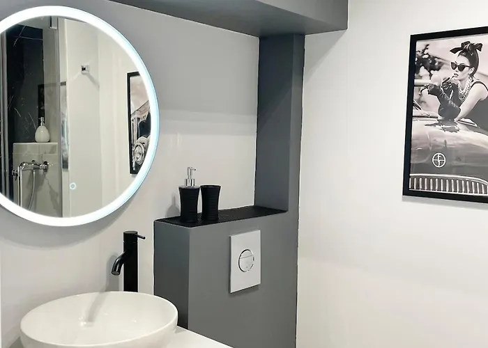 Charming Studette With Balcony Paris La Defense Διαμέρισμα Puteaux
